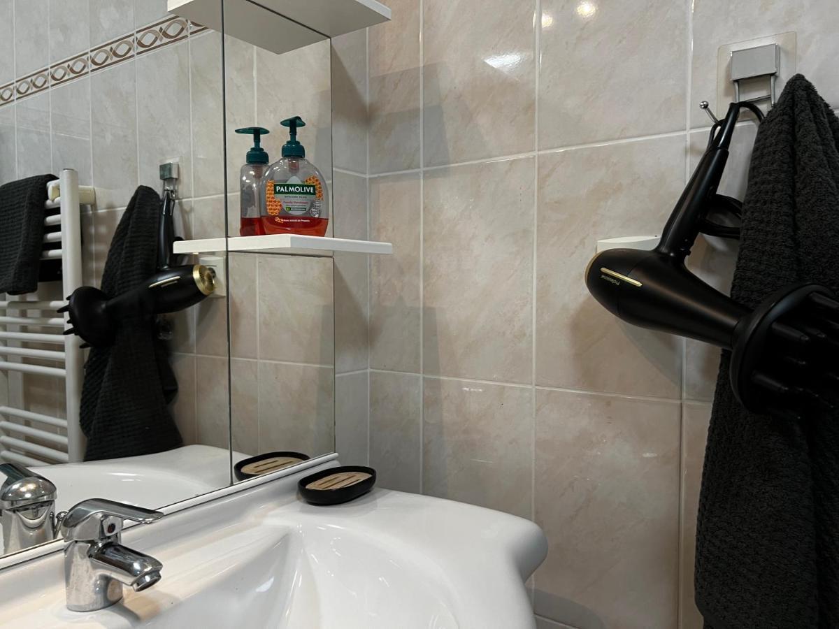 Ferienwohnung Monaco Border, Terrace, Sea View & Parking Beausoleil Exterior foto